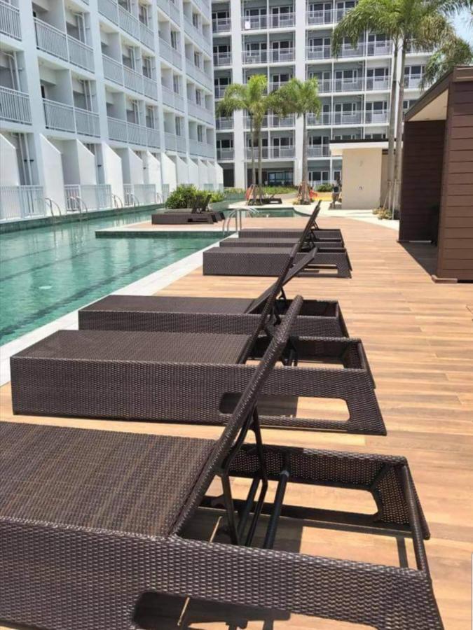 Breeze Residences By Cs Luxe Manila Exterior photo